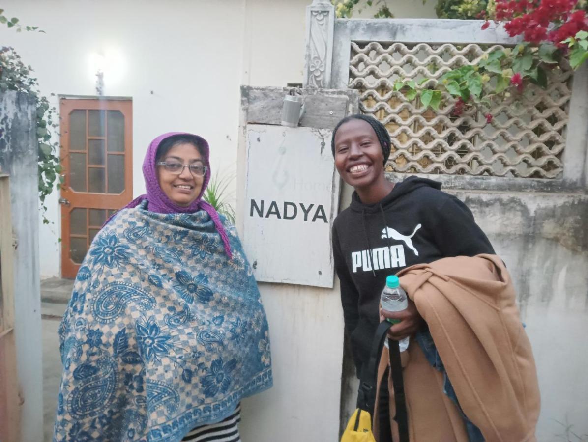 Nadya Homestay For Female & Family Jaipur Eksteriør billede