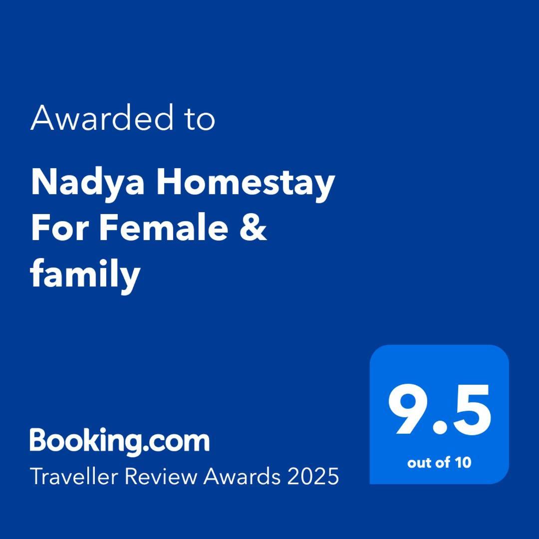 Nadya Homestay For Female & Family Jaipur Eksteriør billede