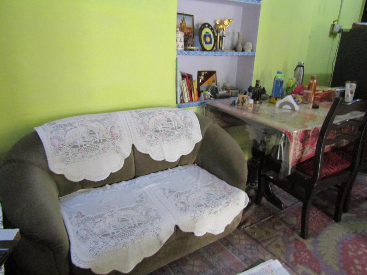 Nadya Homestay For Female & Family Jaipur Eksteriør billede