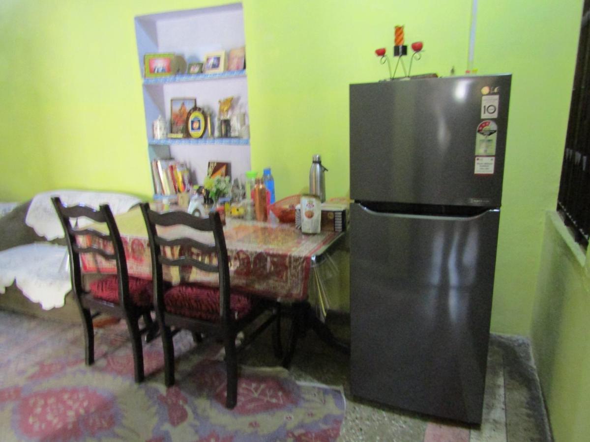 Nadya Homestay For Female & Family Jaipur Eksteriør billede